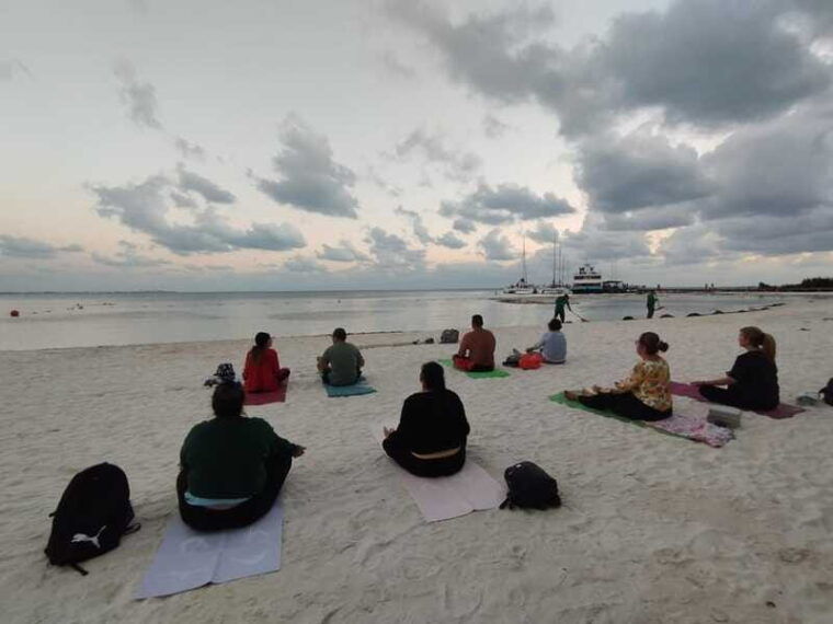 cancun-beach-yoga-class-with-guided-meditation