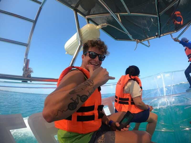 cancun-clear-boat-ride-with-drinks