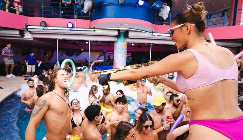 cancun-coco-bongo-beach-club-day-pass