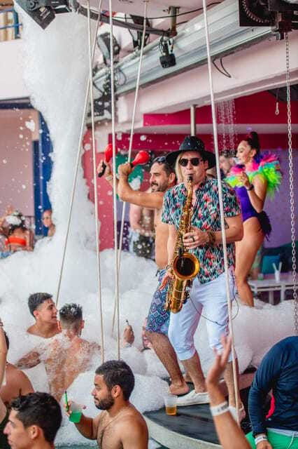 cancun-coco-bongo-beach-club-day-pass