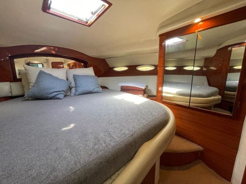 Cancun: Exclusive Sea Ray Express Bridge for 14 people - Whats included and what isn’t?