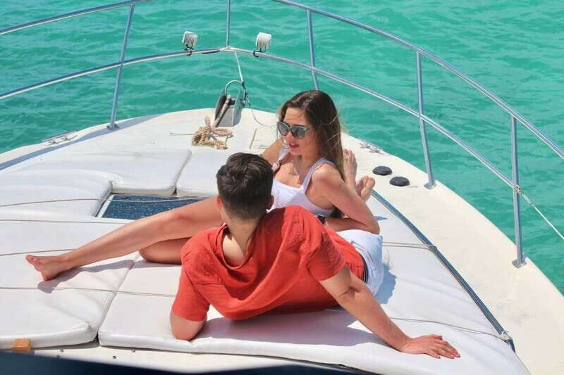 Cancun: Exclusive Sea Ray Express Bridge for 14 people - FAQs