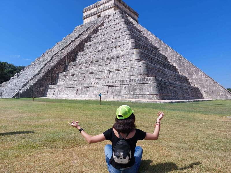 Cancún: Explore Chichen Itza & Cenote Hubiku & Ikkil - Visiting Cenote Ik Kil: A Natural Wonder
