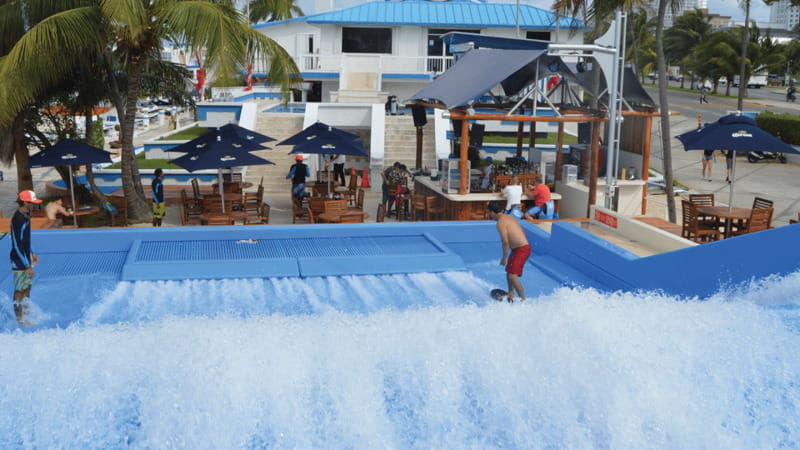 cancun-flowrider-surfing-experience