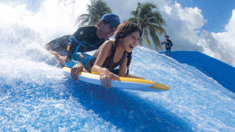 cancun-flowrider-surfing-experience