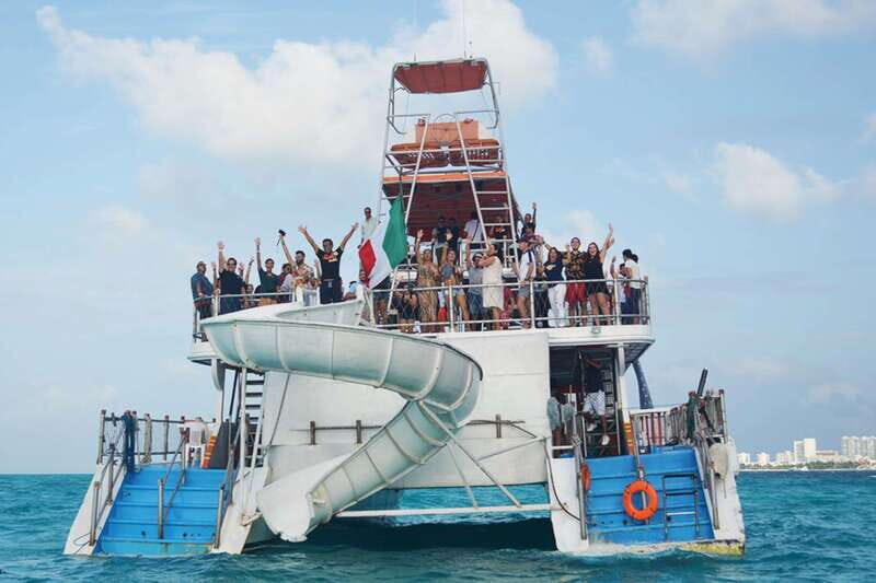 Cancun: Full-Day Catamaran Cruise to Isla Mujeres - An In-Depth Look at the Full-Day Catamaran Cruise