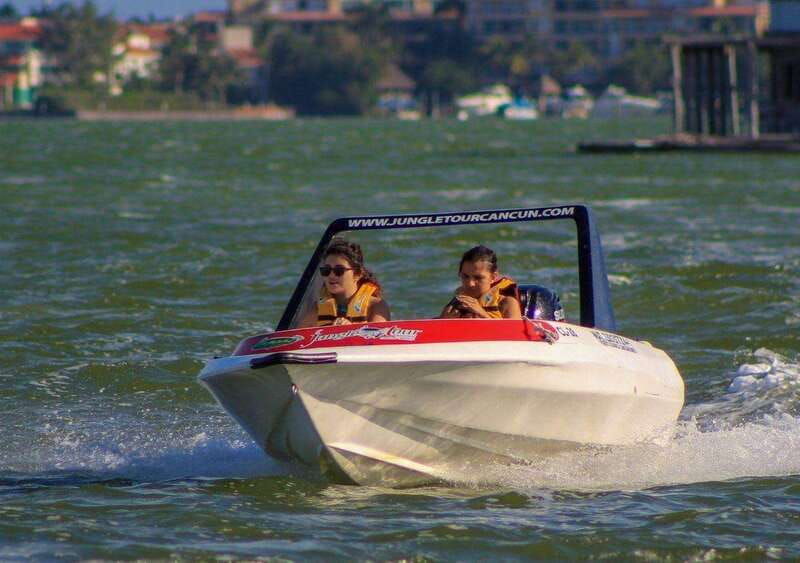 cancun-laguna-nichupte-speedboat-snorkeling-tour