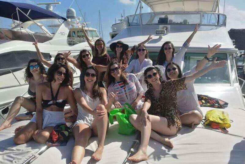 Cancun: Luxury Yacht Tour to Isla Mujeres with Chef - SR55C - Key Points