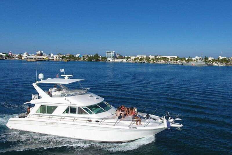 Cancun: Luxury Yacht Tour to Isla Mujeres with Chef - SR55C - What Makes This Tour Special