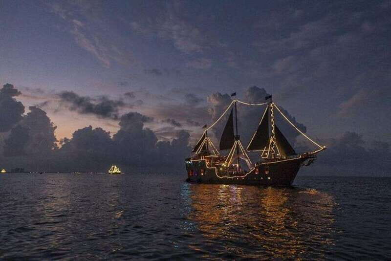 Cancun: Night Pirate Ship Cruise with Dinner and Show - Who Is This Tour Perfect For?