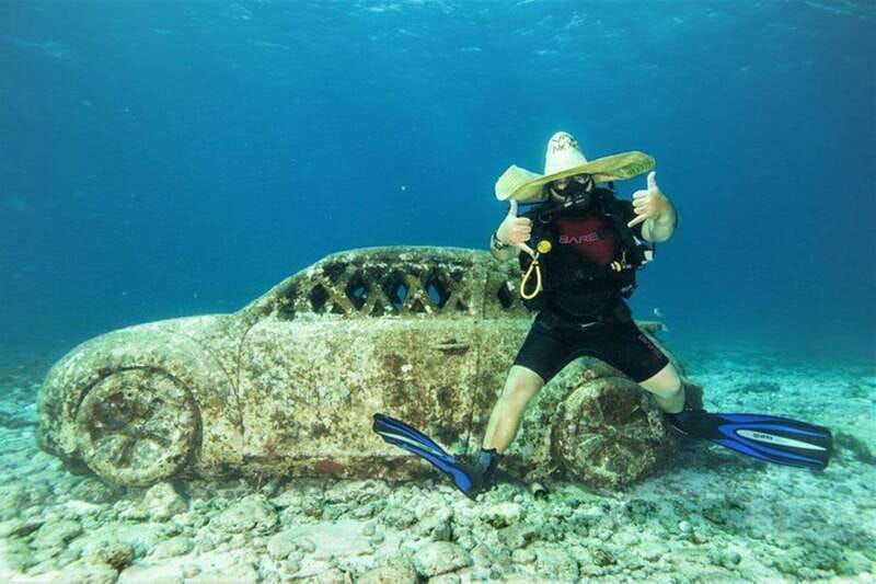 cancun-snorkeling-at-underwater-museum-manchones-reef