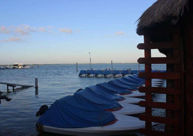 cancun-speedboat-ride-and-snorkeling-adventure