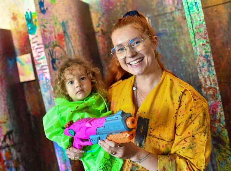 Canggu: Neon paint under UV lights, with fun and unusual tools - The Sum Up