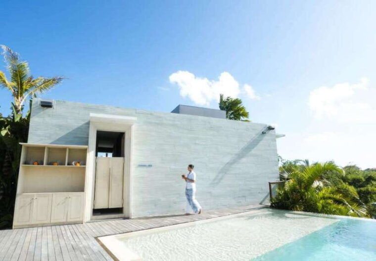 canggu-spa-flower-bath-at-svaha-spa-padang-linjong