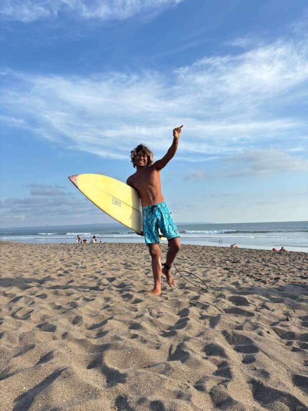 canggu-surfing-lesson-with-kuwen