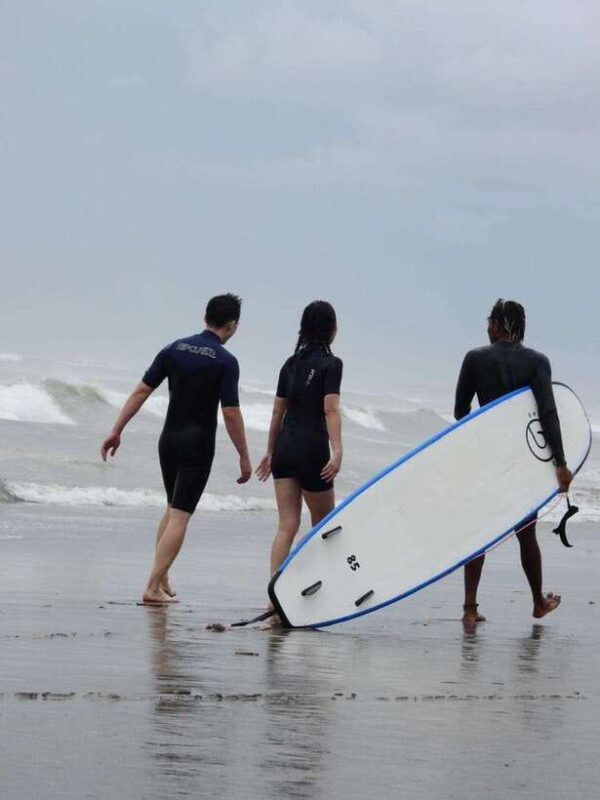 canggu-surfing-lesson-with-kuwen