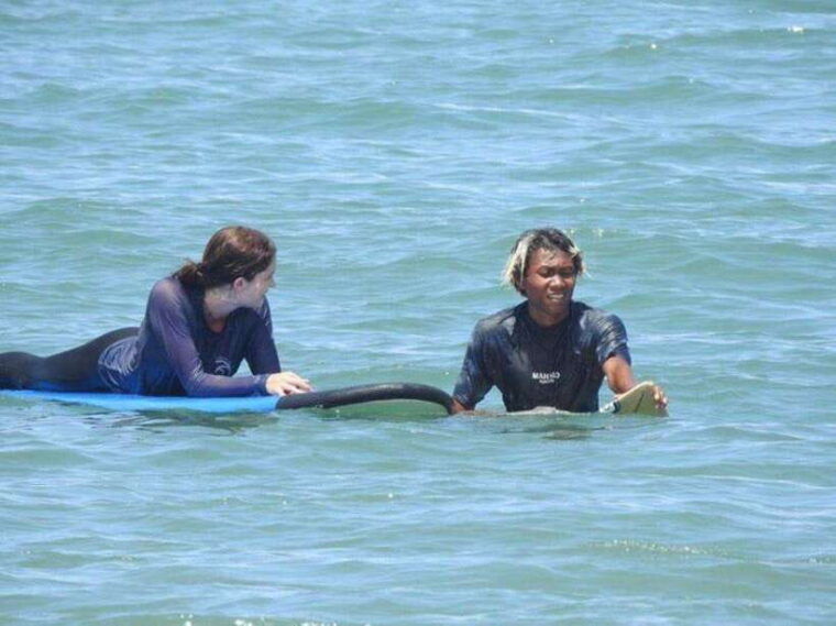 canggu-surfing-lesson-with-kuwen