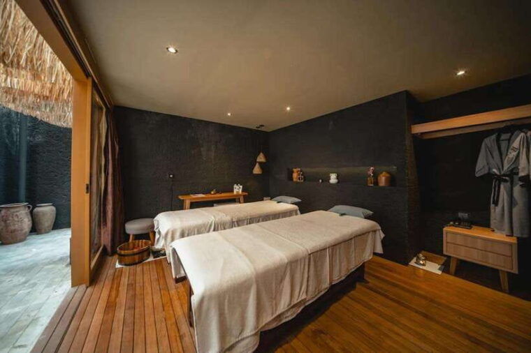 canggu-svaha-spa-nelayan-relax-flower-bath-experience