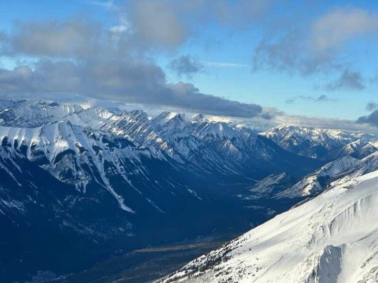 canmore-35-minute-heli-tour-mt-assiniboine-its-glaciers