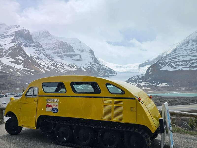 canmore-banff-columbia-icefield-skywalk-peyto-day-tour