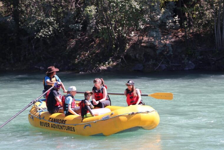 canmore-bow-river-vip-experience-float-tour