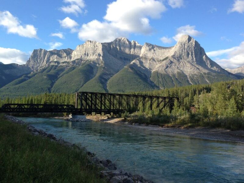 canmore-downtown-sightseeing-smartphone-audio-walking-tour