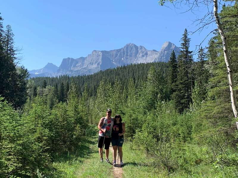 canmore-lost-towns-and-untold-stories-hiking-tour-3hrs