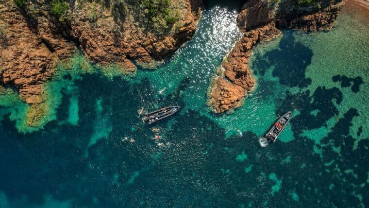 cannes-coastline-boat-excursion-to-st-tropez-via-esterel