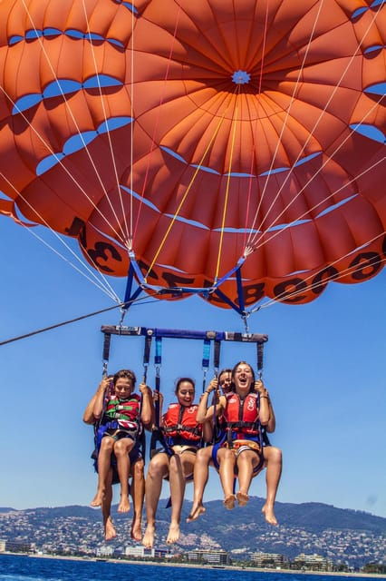cannes-parasailing-experience-for-couples-family-friends