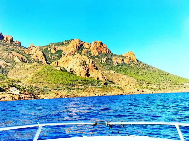 Cannes : Private boat tour - Authentic Guest Experiences