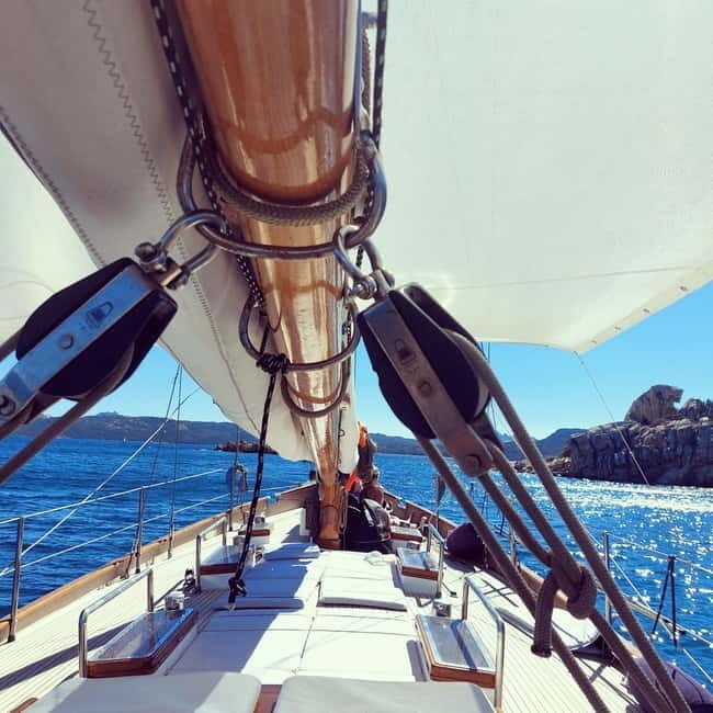 Cannigione: boat tour Maddalena Archipelago with lunch - Introduction