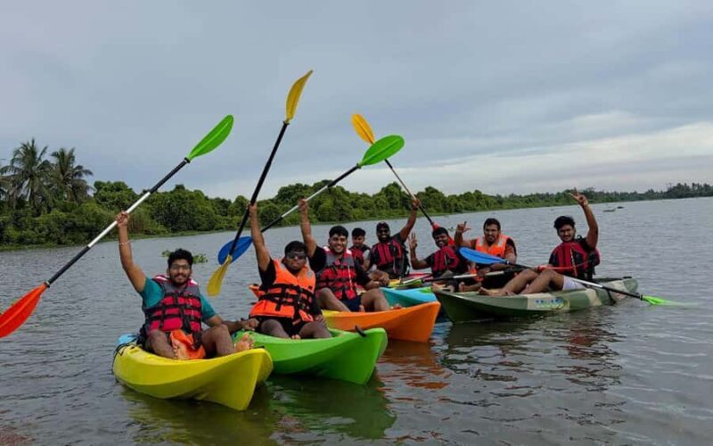 Canoe Ride through Mangroves in Kumbalangi From Cochin - Key Points
