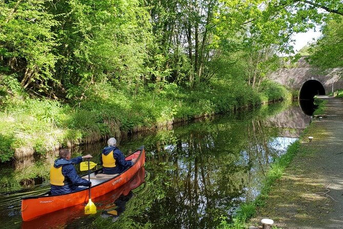 canoe-trip-over-the-pontcysyllte-aqueduct