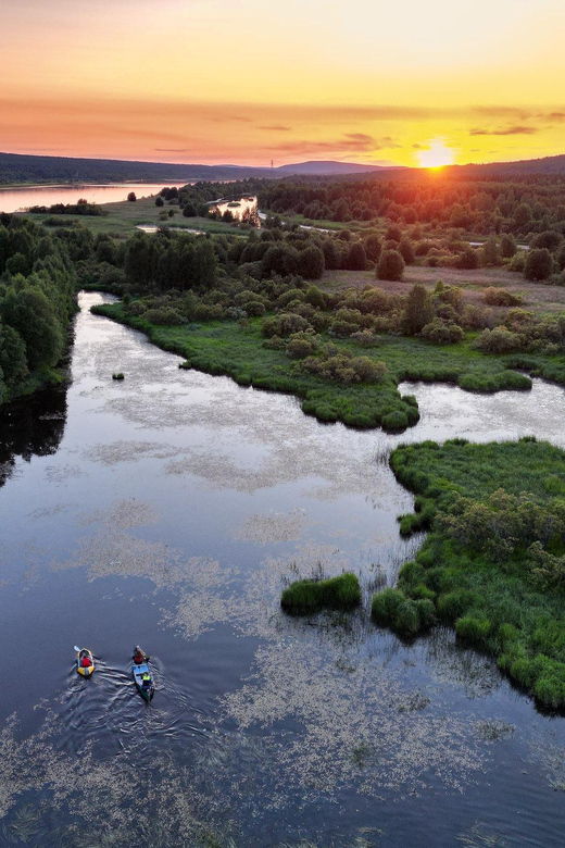 canoe-trip-under-the-midnight-sun