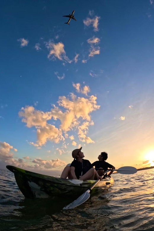 canoeing-beautiful-sunset-and-magic-hour-tour