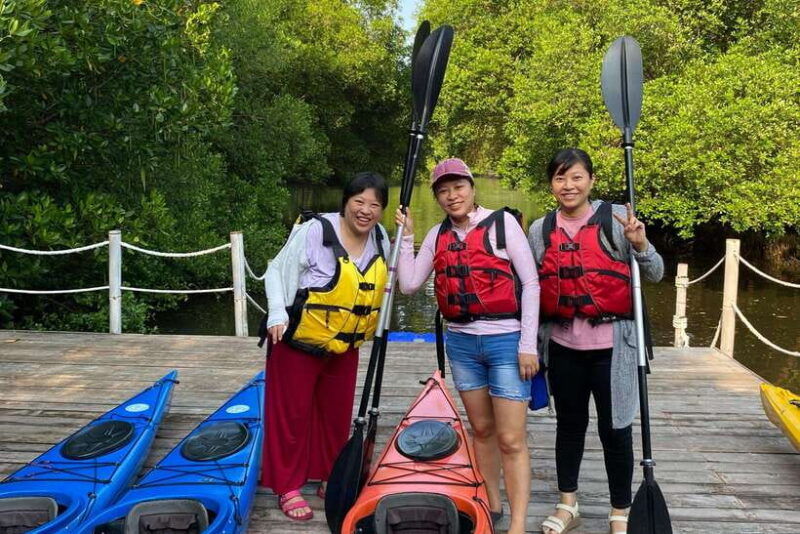 canoeing-mangrove-experience-in-jakarta