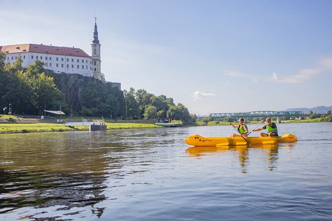 canoeing-on-the-elbe-river-and-bike-rental-from-decin-to-schmilka