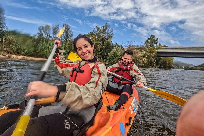 canoeing-on-the-mondego-river