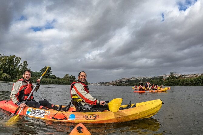 canoeing-on-the-mondego-river