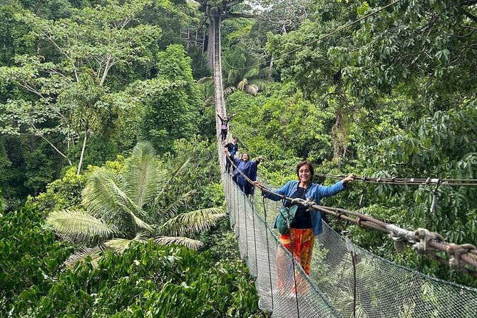 canopy-walkway-zip-line-kayak-and-monkey-island-in-tambopata