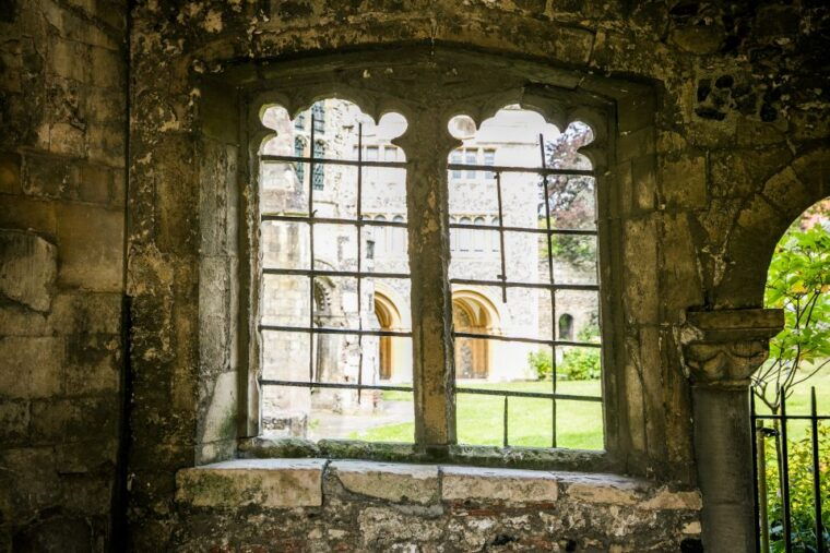 canterbury-cathedral-entry-ticket-with-audio-guide