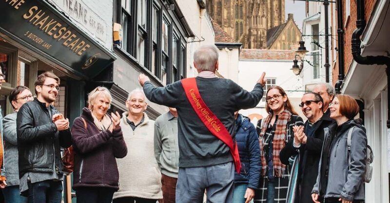 canterbury-walking-tour-with-green-badge-guide