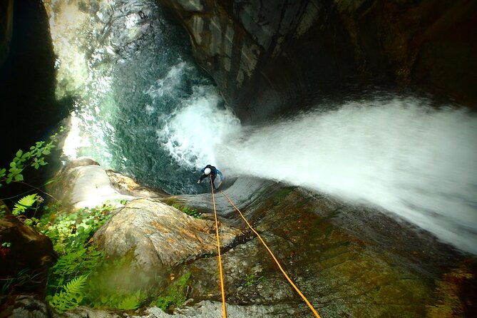 canyon-adventure-in-the-ossau-valley-in-laruns-64440-2