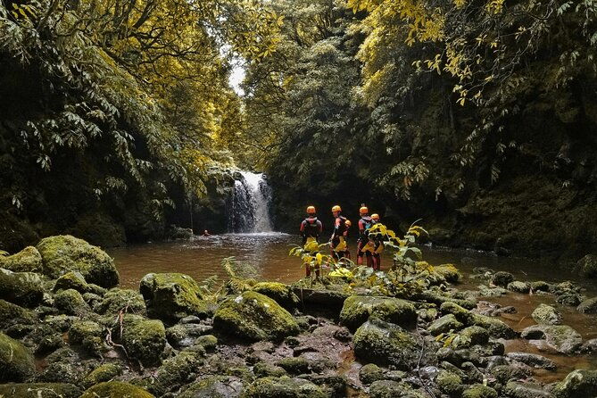 canyoning-adventure-in-ribeira-da-salga-sao-miguel-azores-2