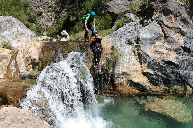 canyoning-adventure-rio-verde-in-granada