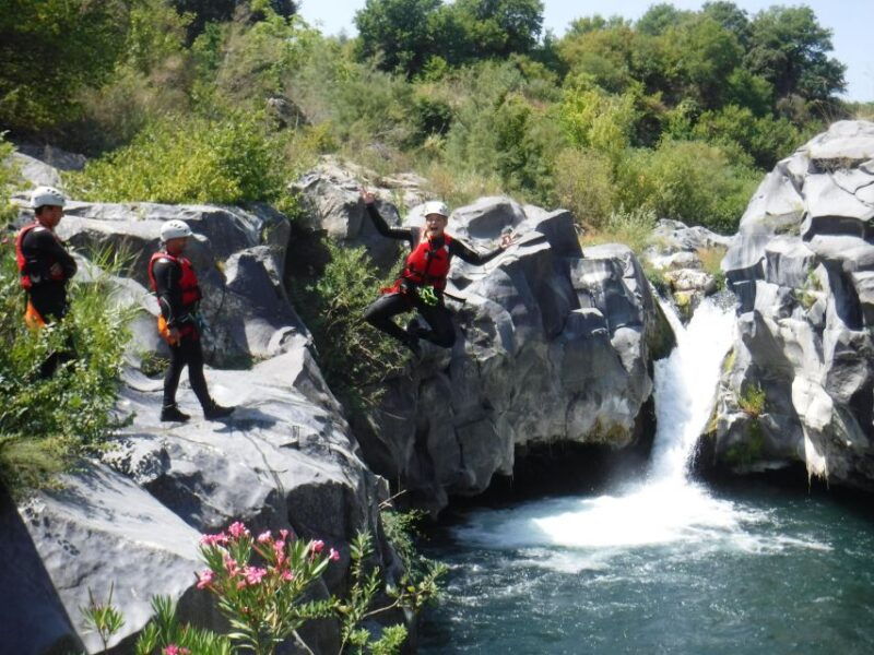 canyoning-and-bodyrafting-in-the-alcantara-river