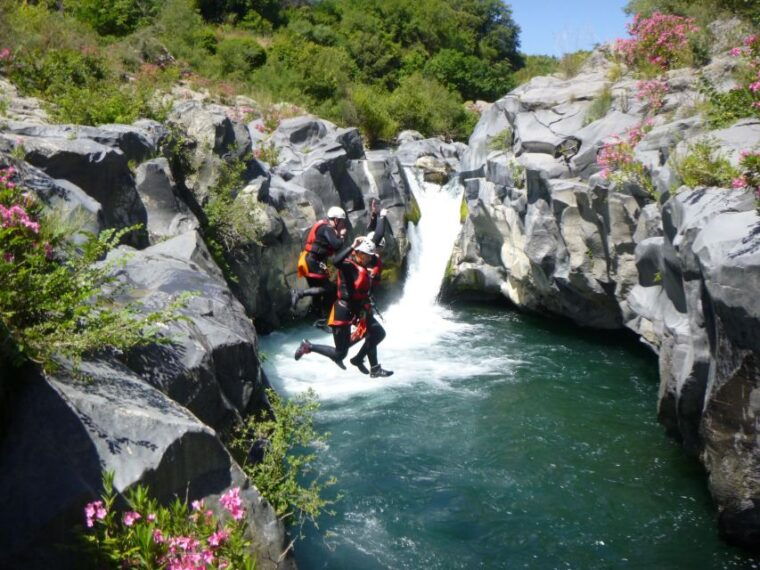 canyoning-and-bodyrafting-in-the-alcantara-river