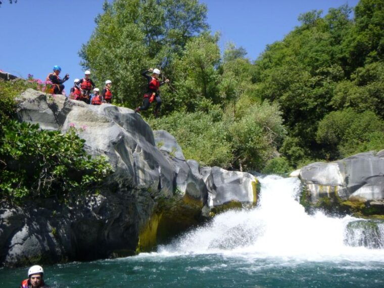 canyoning-and-bodyrafting-in-the-alcantara-river