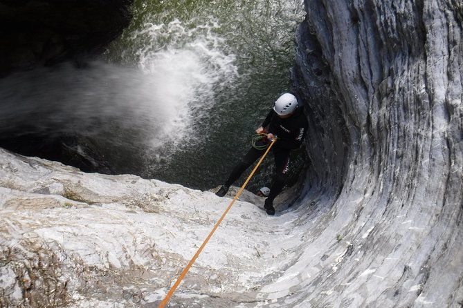 canyoning-at-the-foot-of-etna
