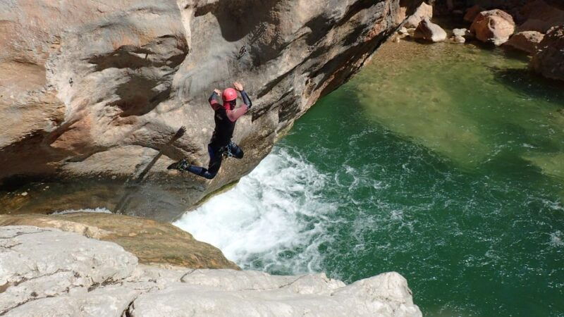 canyoning-day-trip-in-sierra-de-guara